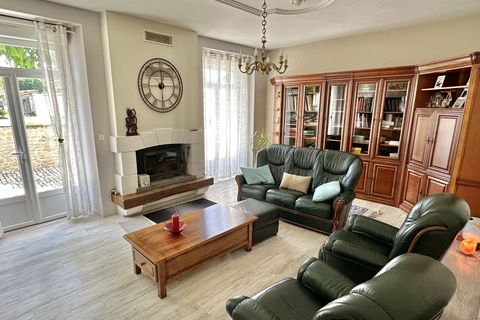 Villa a Ruffec, Charente, Ruffec - € 399.000 | Ref: BVI84892 - foto 4