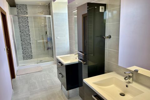 Villa a Ruffec, Charente, Ruffec - € 399.000 | Ref: BVI84892 - foto 11