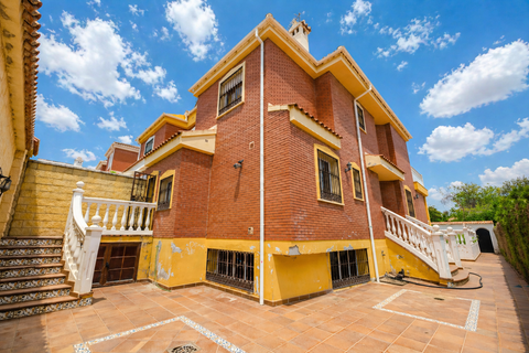 Villa i Alhaurin De La Torre, Malaga - foto 1