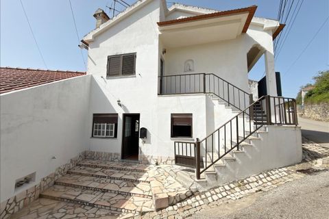 Villa i Alenquer, Lisbon, Alenquer - € 293.000 | Ref: XLRE-0179/12758 - foto 1