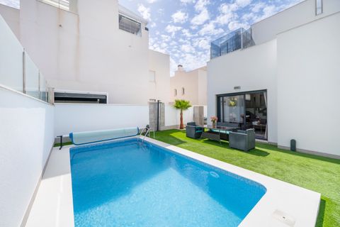 Villa a Torrevieja, Alicante, Torrevieja - € 559.000 | Ref: 777493 - foto 4