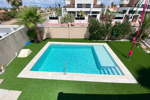 Villa a Torrevieja, Alicante, Torrevieja - € 440.000 | Ref: C1-270/4147 - foto 3