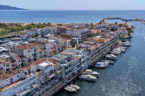 Villa a Empuriabrava, Gerona, Empuriabrava - € 585.000 | Ref: CBR68705 - foto 38