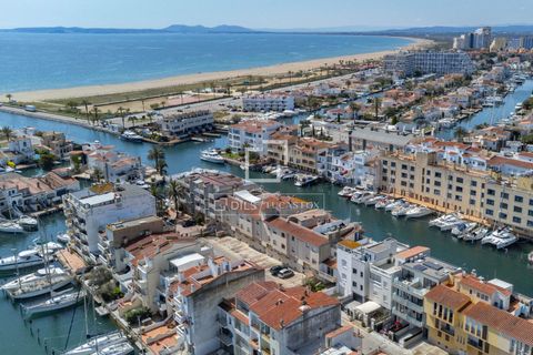 Villa a Empuriabrava, Gerona, Empuriabrava - € 585.000 | Ref: CBR68705 - foto 40