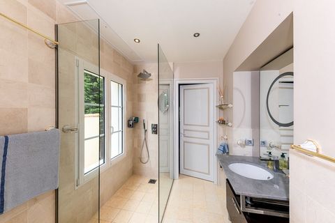 Villa i Antibes, Alpes-Maritimes, Antibes - € 3.937.000 | Ref: HH-16157379 - foto 4
