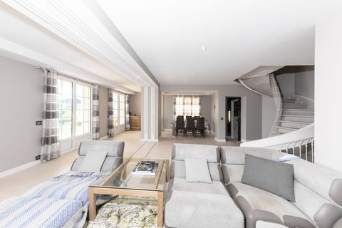 Villa i Antibes, Alpes-Maritimes, Antibes - € 3.937.000 | Ref: HH-16157379 - foto 12