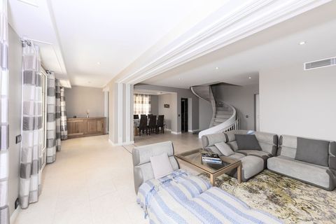 Villa i Antibes, Alpes-Maritimes, Antibes - € 3.937.000 | Ref: HH-16157379 - foto 13