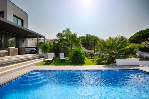 Villa i Empuriabrava, Gerona, Empuriabrava - € 1.115.000 | Ref: W-02WTJQ - foto 3