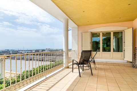 Villa i Amadora, Lisbon, Amadora - € 1.799.000 | Ref: SAV16349 - foto 9