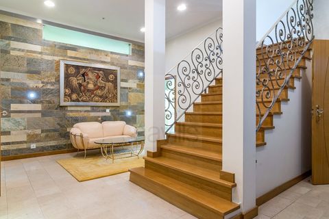 Villa i Amadora, Lisbon, Amadora - € 1.799.000 | Ref: SAV16349 - foto 27
