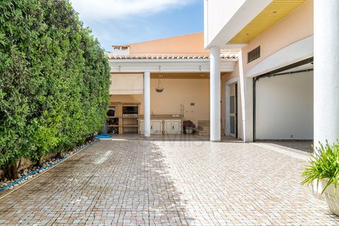 Villa i Amadora, Lisbon, Amadora - € 1.799.000 | Ref: SAV16349 - foto 31