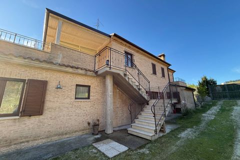Villa i Fermo, Fermo, Fermo - € 550.000 | Ref: AQ01 - foto 5