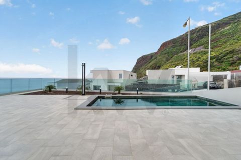 Byhus i Calheta, Madeira, Calheta - € 1.850.000 | Ref: KWPT-031724 - foto 3