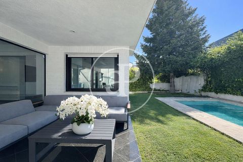 Villa a La Moraleja, Madrid, La Moraleja - € 2.800.000 | Ref: VMN2604014 - foto 4