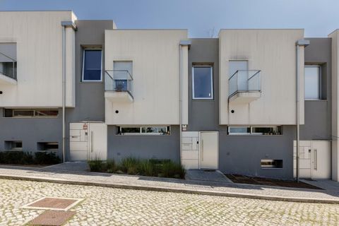 Rækkehus i Maia, Porto, Maia - € 450.000 | Ref: DRS_0005/12758 - foto 2