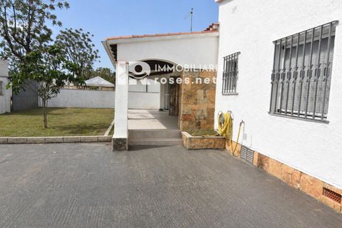 Villa i Empuriabrava, Gerona, Empuriabrava - € 480.000 | Ref: 3791 - foto 6