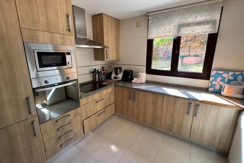 Rækkehus i Estepona, Malaga, Estepona - € 665.000 | Ref: CREW025T4 - foto 8