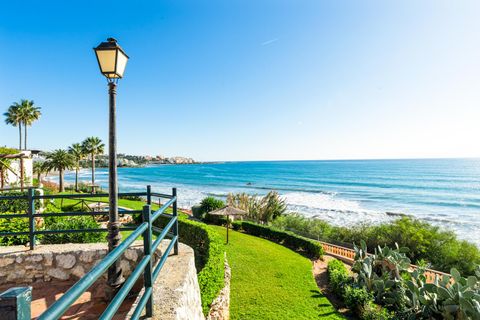 Rækkehus i Estepona, Malaga, Estepona - € 469.000 | Ref: CREW019T2 - foto 3
