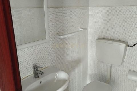 Erhvervsejendom i Carcavelos, Lisbon, Carcavelos - € 217.000 | Ref: C0184-01274 - foto 5