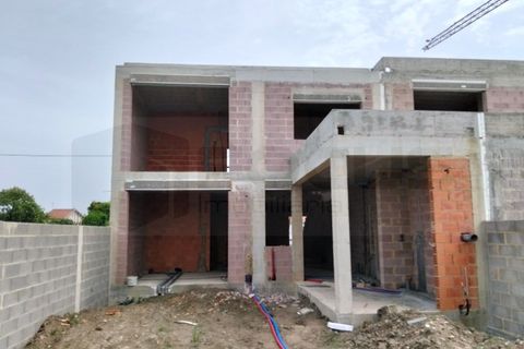Villa i Aveiro, Aveiro, Aveiro - € 251.500 | Ref: AV26/053 - foto 1