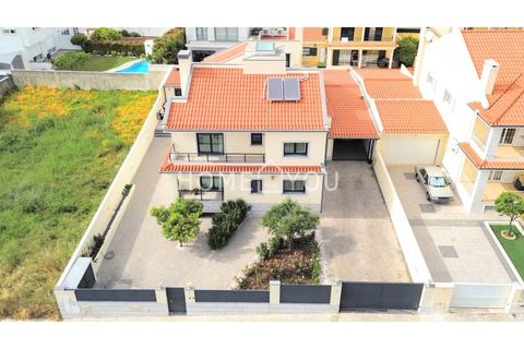 Villa a Carnaxide, Lisbon, Carnaxide - € 1.950.000 | Ref: CAS_160 - foto 45
