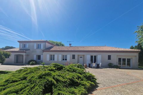 Villa - Monflanquin, Lot-et-Garonne, Monflanquin - € 420 000 | Réf : BVI65543 - photo 1