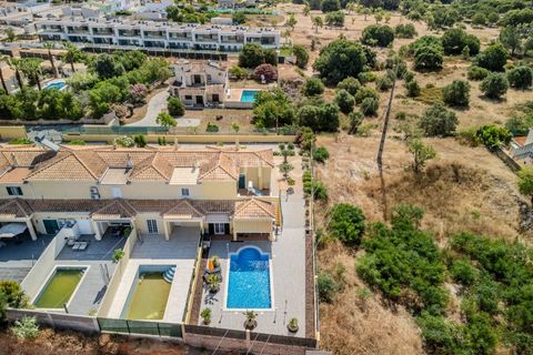Villa i Almancil, Faro, Almancil - € 665.000 | Ref: MG2725AG_LX - foto 32