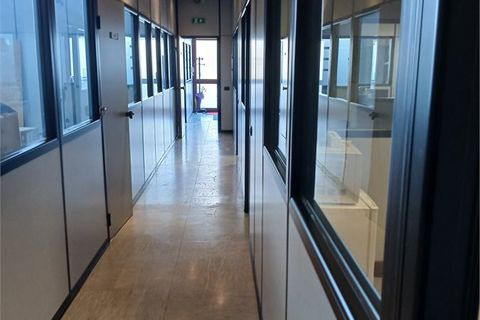 Erhvervsejendom i Parma, Parma, Parma - € 350.000 | Ref: HQA-1112 - foto 1