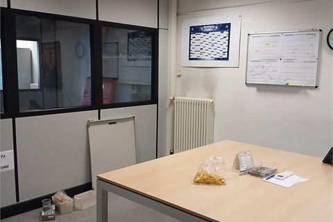Erhvervsejendom i Parma, Parma, Parma - € 350.000 | Ref: HQA-1112 - foto 8