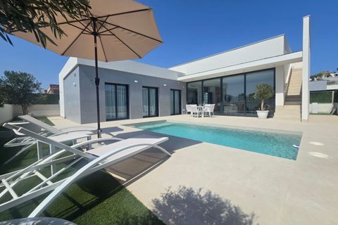Villa i Almeria, Almeria, Almeria - € 550.000 | Ref: C047-D05-V32 - foto 1