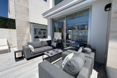Villa i Cabo Roig, Alicante, Cabo Roig - € 635.000 | Ref: 2-14911/76416 - foto 16