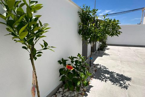 Bungalow i Torrevieja, Alicante, Torrevieja - € 160.000 | Ref: 27-70-220-11-556/77233 - foto 5