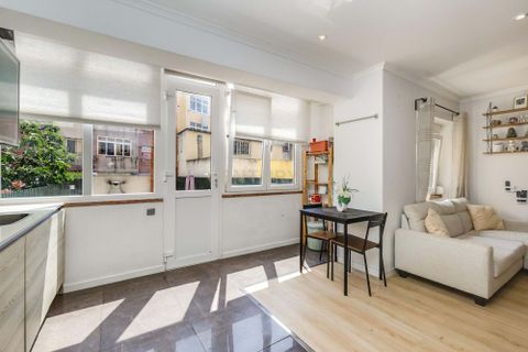 Lejlighed i Amadora, Lisbon, Amadora - € 299.000 | Ref: C0409-02035 - foto 5