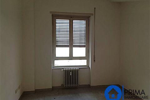 Apartament a Terni, Terni, Terni - € 550/mes | Ref: AIU-2093 - foto 2
