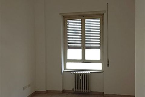 Apartament a Terni, Terni, Terni - € 550/mes | Ref: AIU-2093 - foto 4
