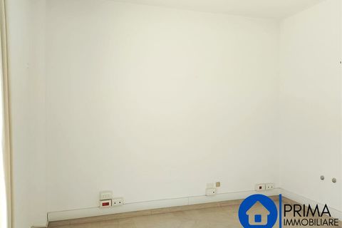 L'establiment comercial a Terni, Terni, Terni - € 800/mes | Ref: EHF-2095 - foto 3