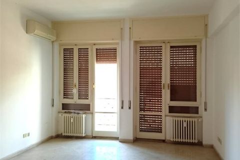 L'establiment comercial a Terni, Terni, Terni - € 800/mes | Ref: EHF-2095 - foto 11
