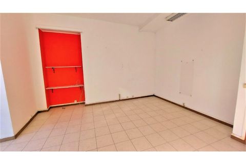 L'establiment comercial a Se, Madeira, Se - € 600/mes | Ref: 0026 - foto 4