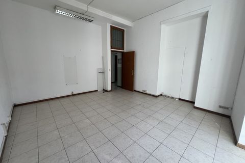 L'establiment comercial a Se, Madeira, Se - € 600/mes | Ref: 0026 - foto 7