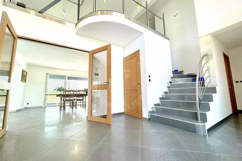 Villa i Rumilly, Haute-Savoie, Rumilly - € 835.000 | Ref: M2207JX - foto 4