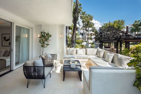 Villa en Marbella, Malaga, Marbella - € 4.650.000 | Ref: MLSC3216336 - photo 1