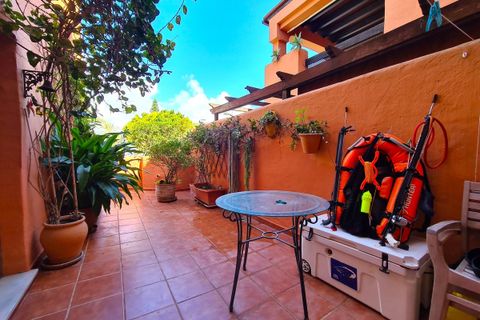 Villa en Estepona, Malaga, Estepona - € 363.500 | Ref: MLSC359099 - photo 8