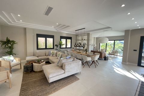 Villa a Elviria, Malaga, Elviria - € 3.790.000 | Ref: MLSC2976139 - foto 3
