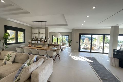Villa a Elviria, Malaga, Elviria - € 3.790.000 | Ref: MLSC2976139 - foto 6