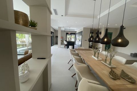 Villa a Elviria, Malaga, Elviria - € 3.790.000 | Ref: MLSC2976139 - foto 13