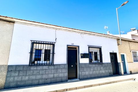 Town house in San Miguel De Salinas, Alicante - photo 1