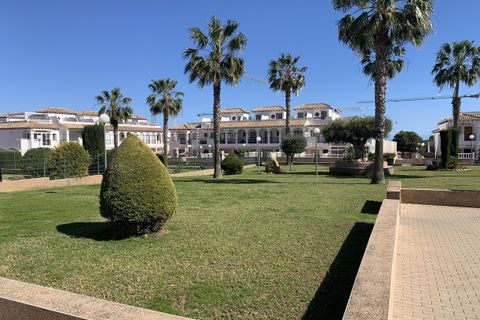 Casa de pueblo en Punta Prima, Alicante, Punta Prima - € 189.950 | Ref: 772144 - photo 24