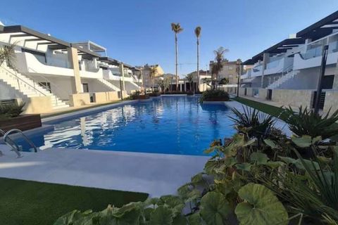 Casa de pueblo en Punta Prima, Alicante, Punta Prima - € 360.000 | Ref: 767932 - photo 5