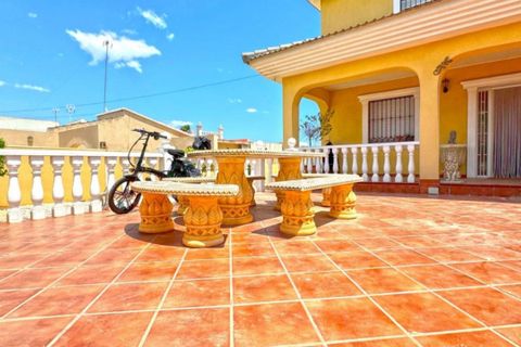 Villa i Los Balcones, Alicante, Los Balcones - € 617.000 | Ref: 748879 - foto 8