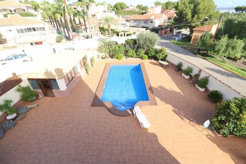 Villa i Torrevieja, Alicante, Torrevieja - € 930.000 | Ref: 747533 - foto 30